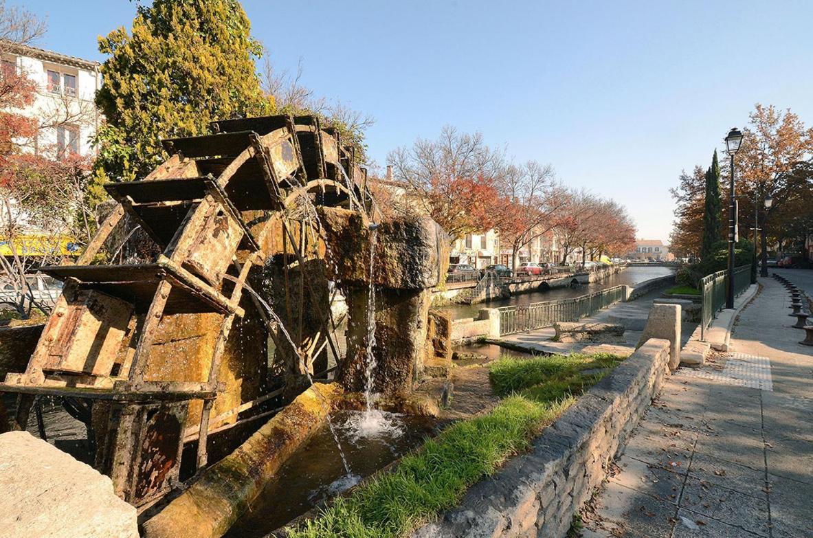Gite De L'Olivier, Classe, Climatise, Jardin Avec Parking Gratuit Devant Le Logement Et A 5 Minutes Du Centre-Ville A Pied LʼIsle-sur-la-Sorgue المظهر الخارجي الصورة